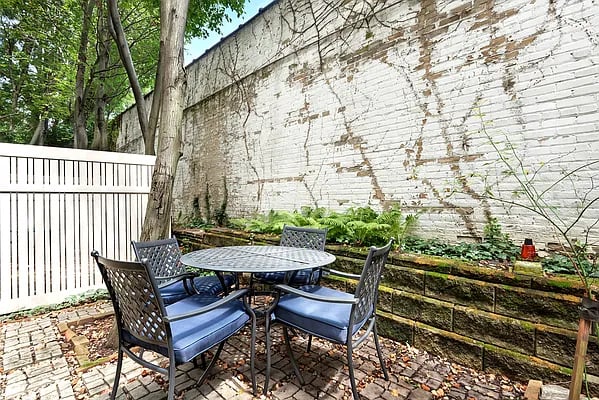 195 Garfield Place #1J