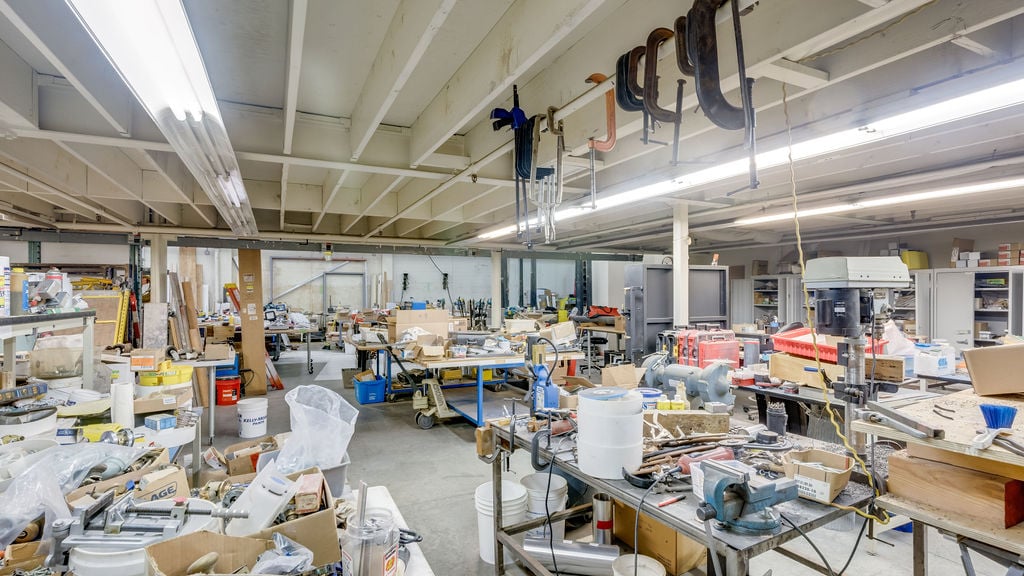 1469 Pacific Ave | 16,493 Light Manufacturing Warehouse