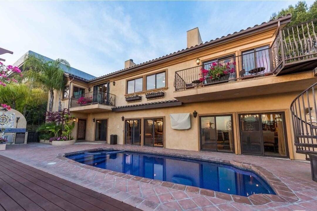 Celestia Crest, Venus Dr, 90046