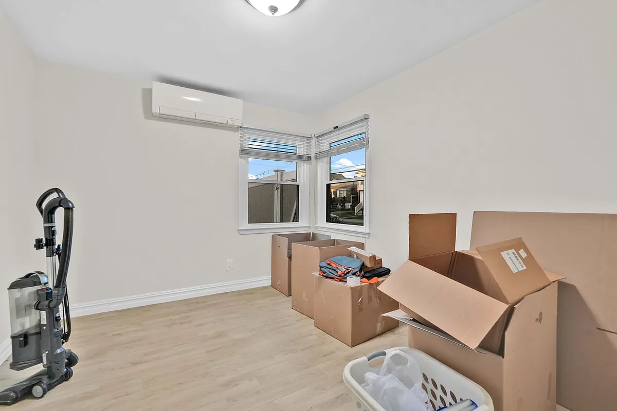 95-19 160th Ave #2FAM