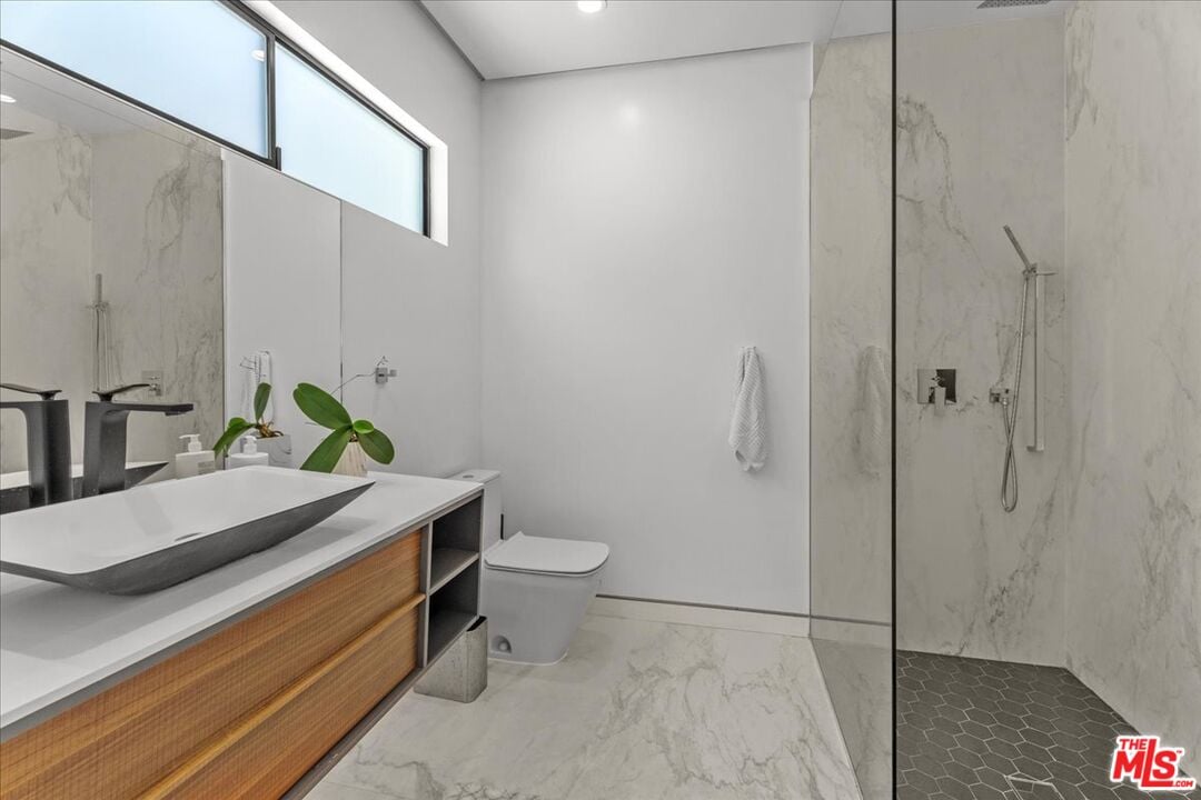 Celestia Estate, Hercules Dr, 90046