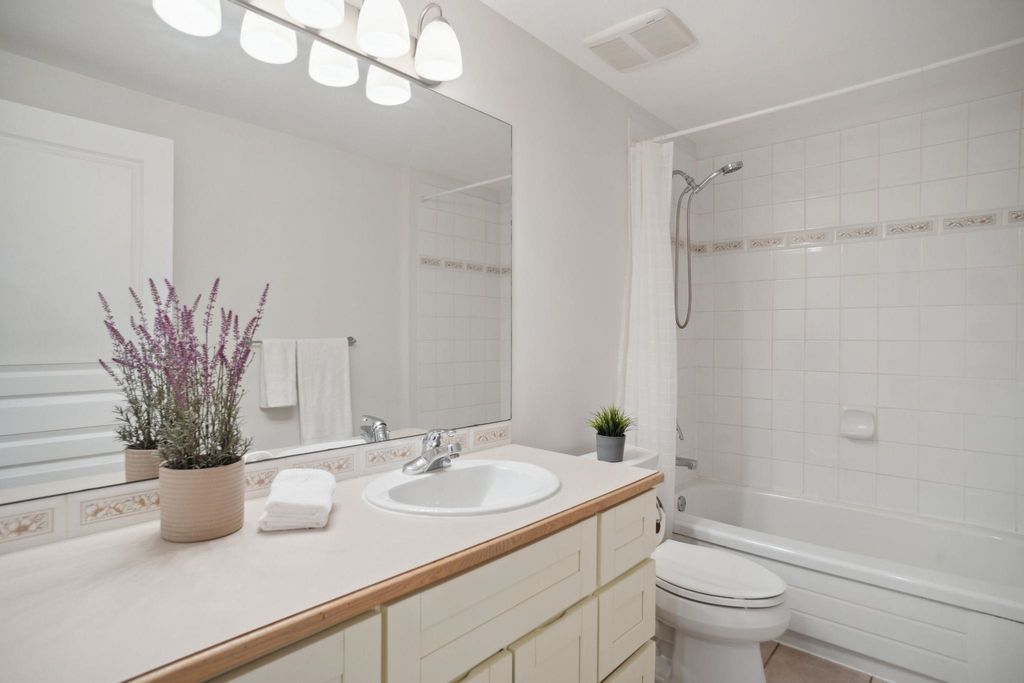 116 W 46th Ave