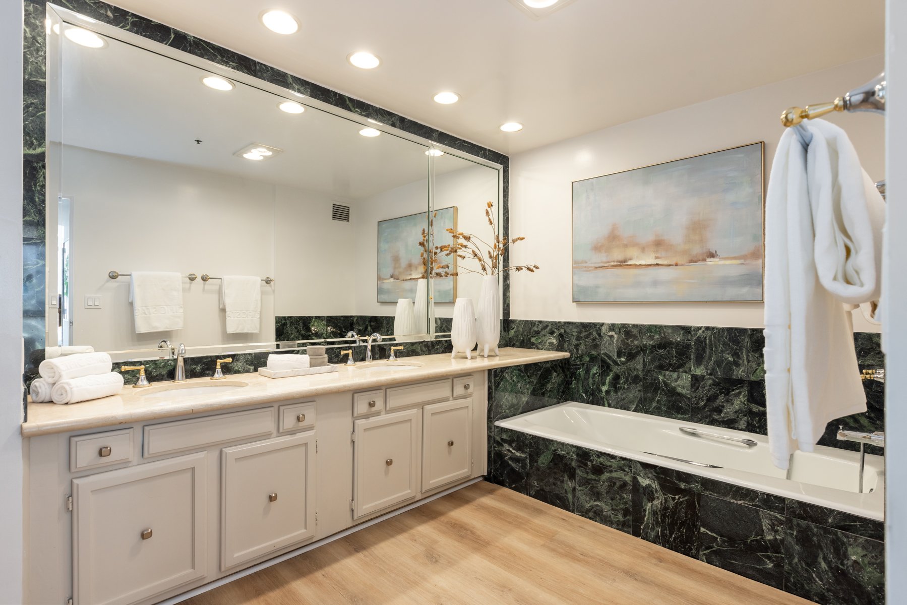 10790 Wilshire Blvd #301, Westwood