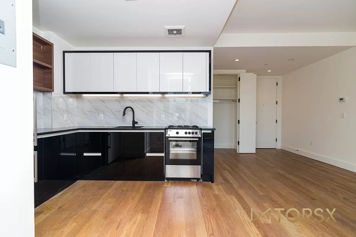 581 Ocean Parkway #5G