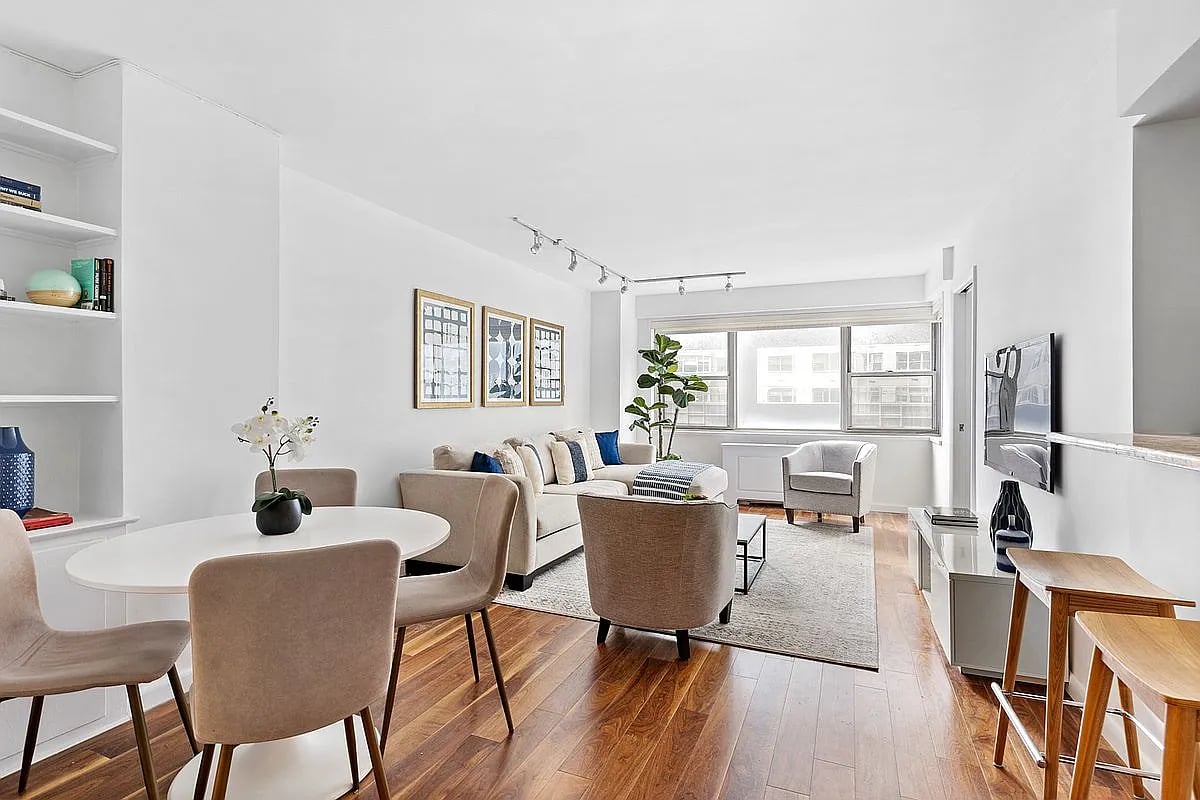 211 E 53rd St 5J