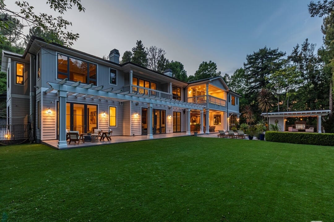 Monarch Reserve, N Norman Pl, 90049