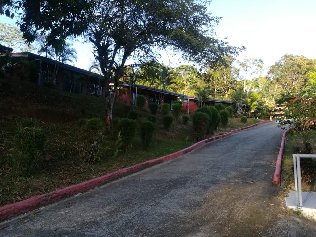 PARADISE PACIFIC RESORT