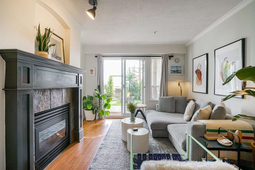 333 E 1st St, #112