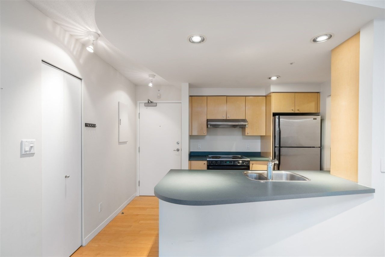 1009 Expo Blvd, #2009