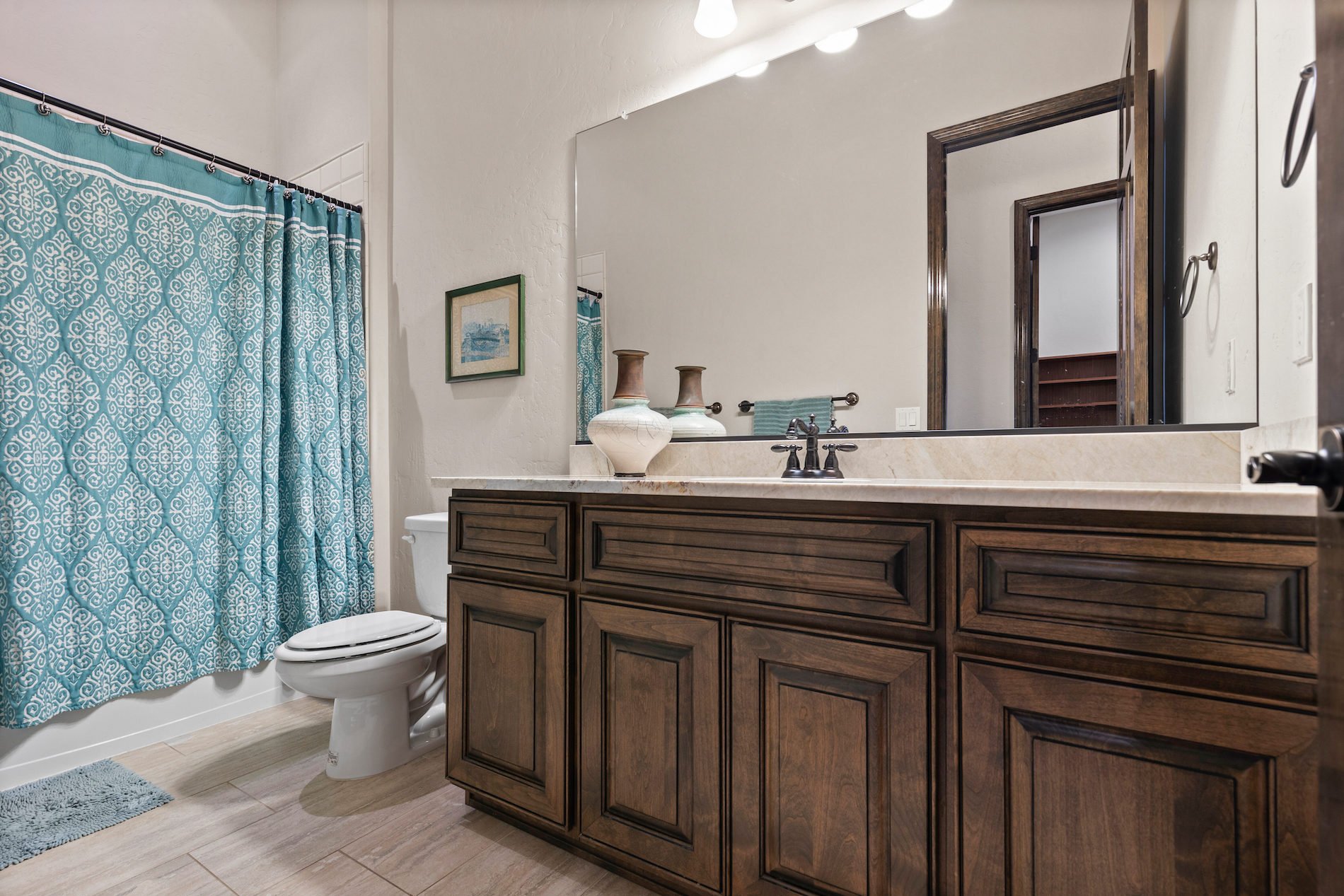 8122 Raphael Lane