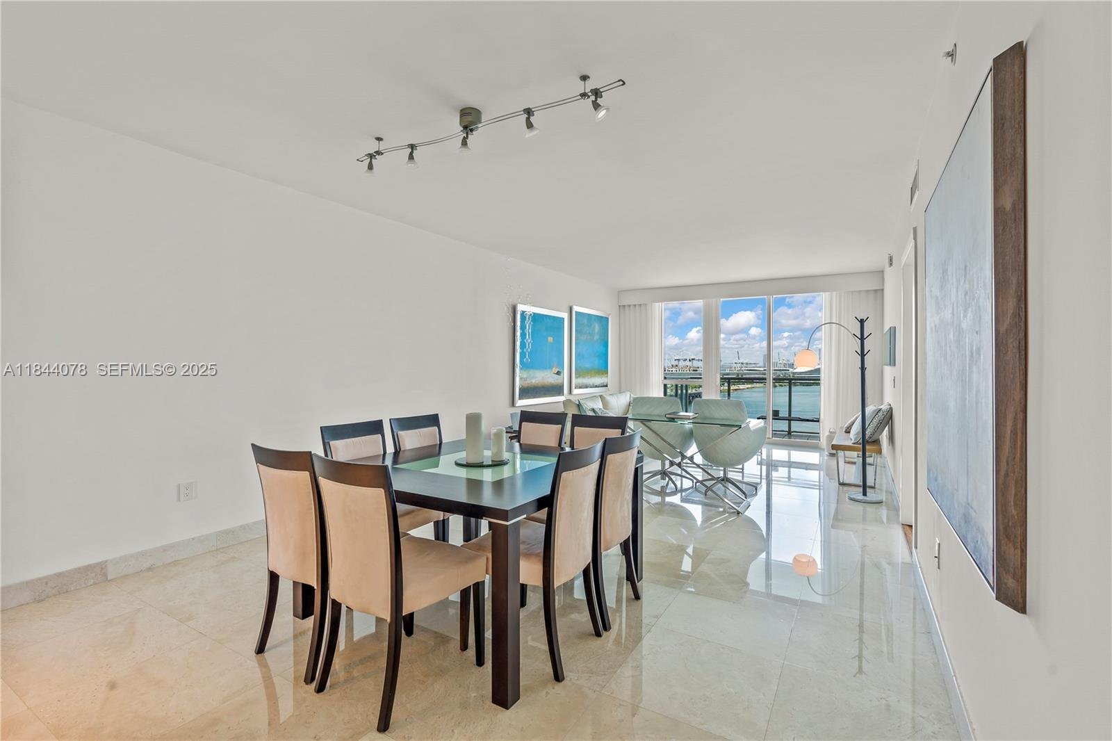 520 WEST AVE #1105