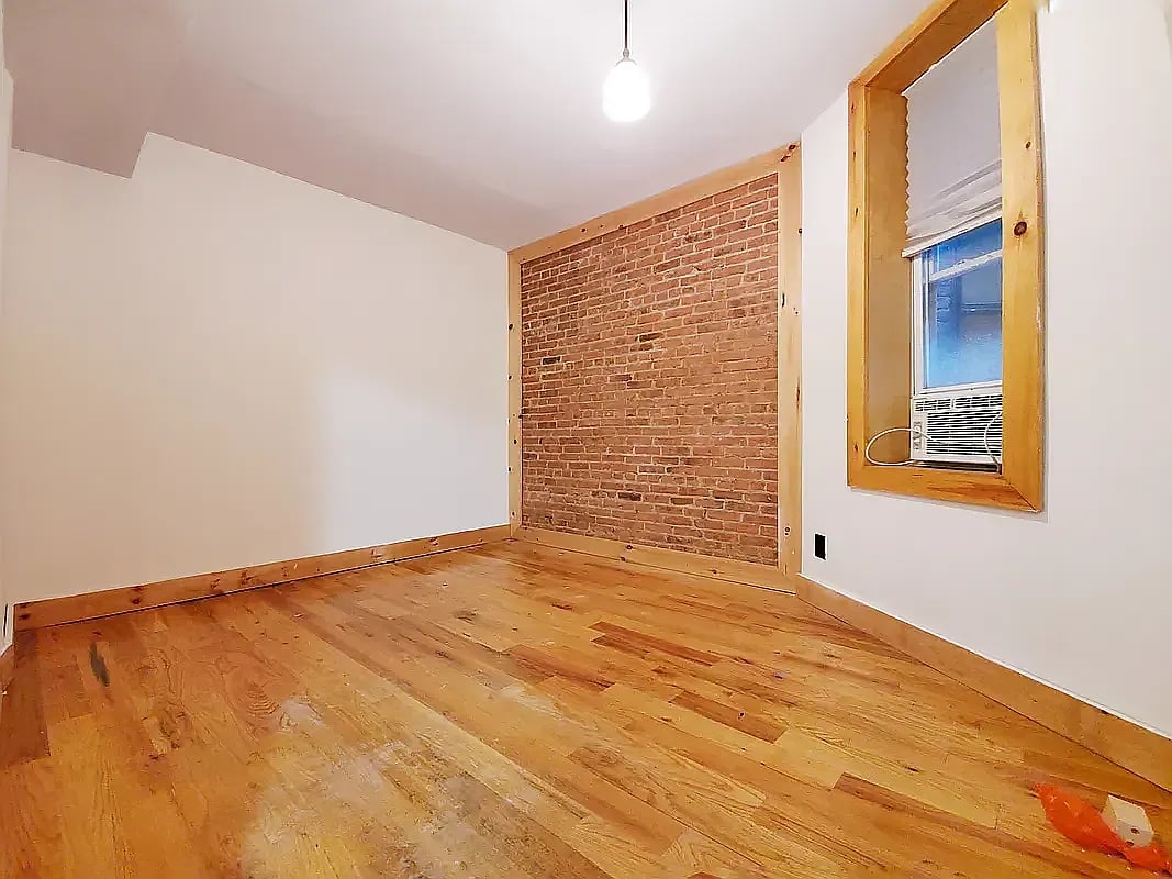 645 Willoughby Ave 5