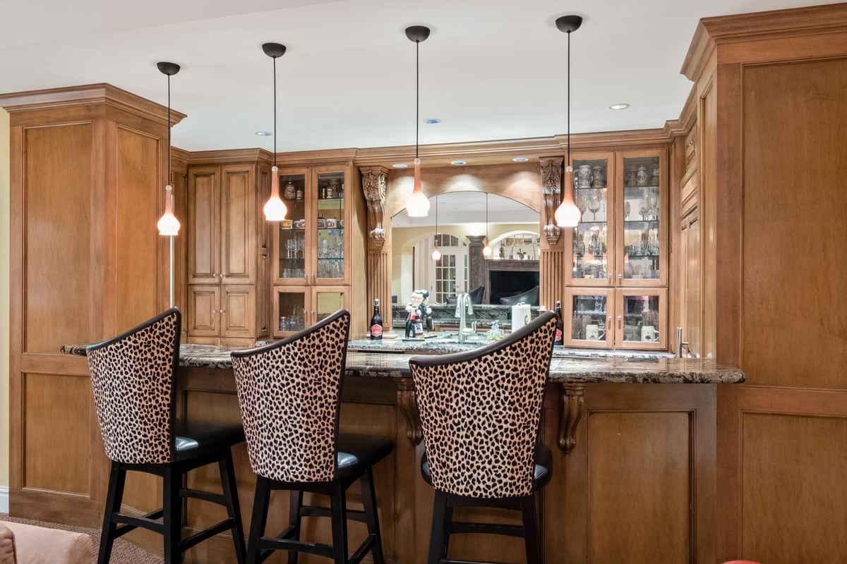 8 Lochinvar Drive