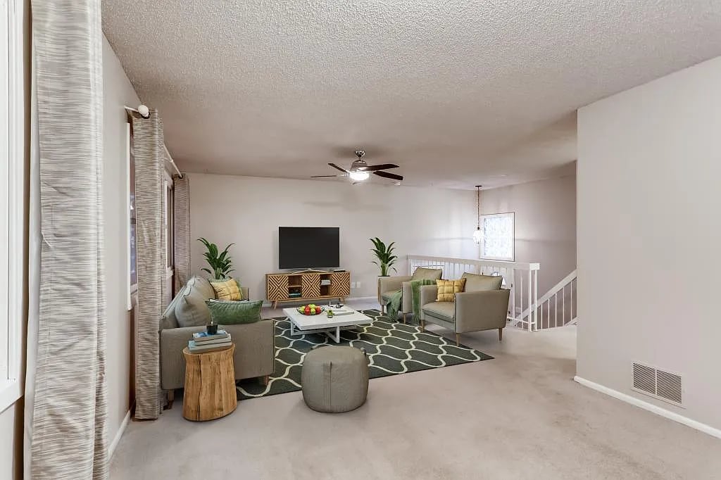 9860 Friar Dr