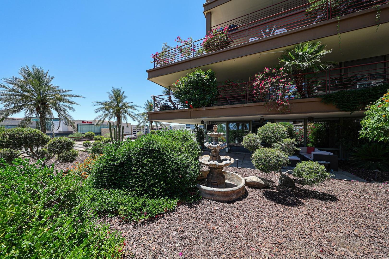 7157 E Rancho Vista Dr, #3006
