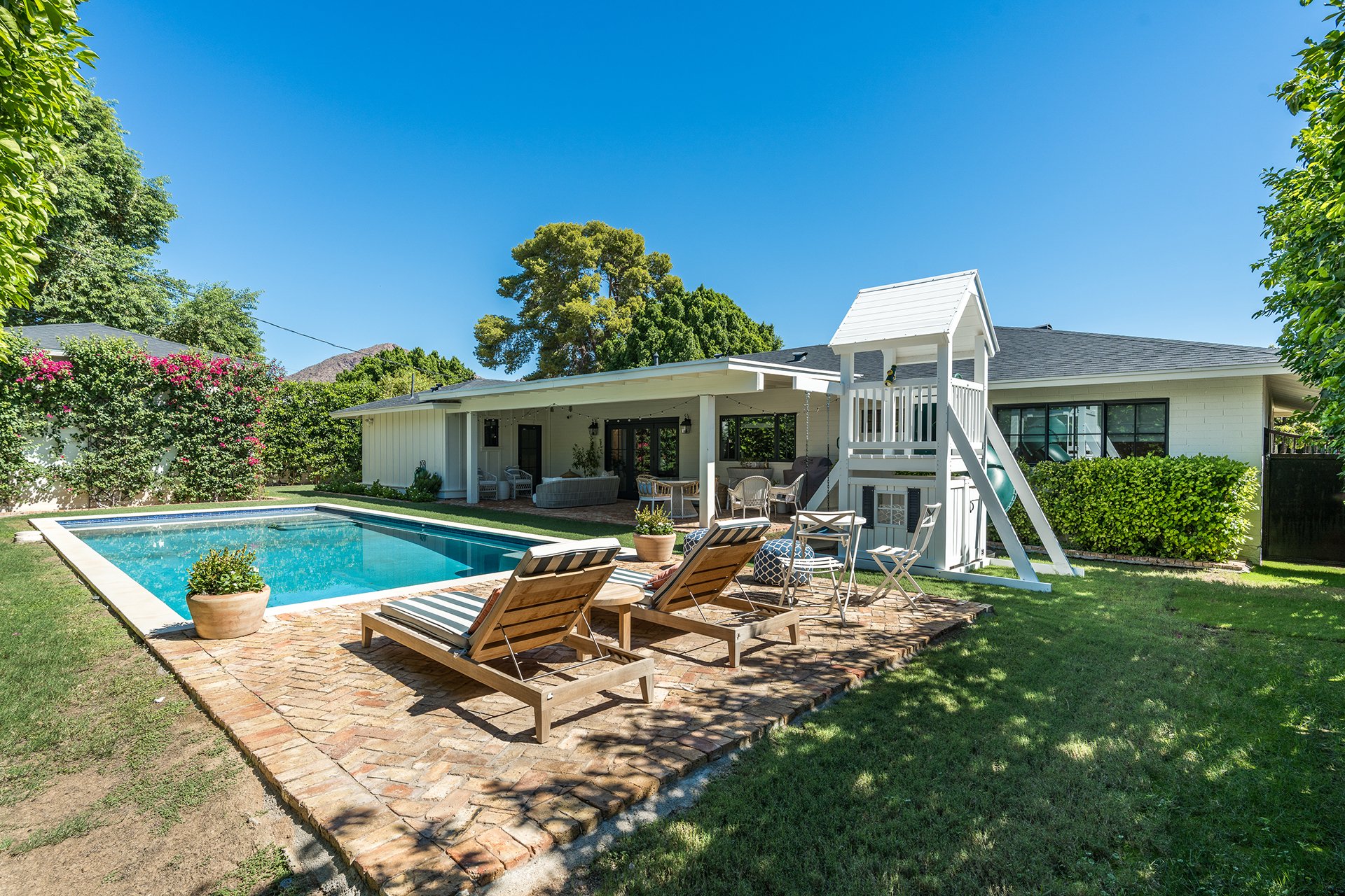 3628 N 49TH Place