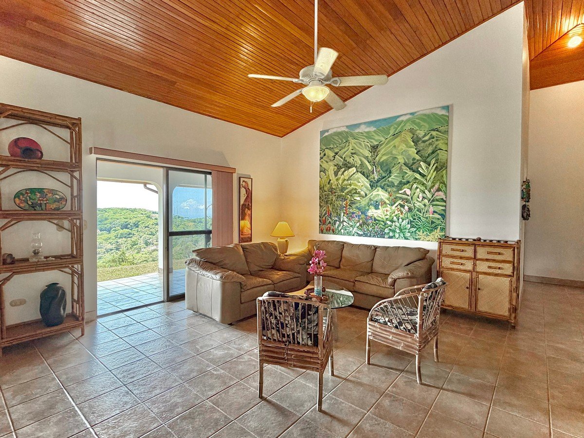 3.64 ACRES – 3 Bedroom Home With Expansive Ocean Views, Multiple Areas to Build, Public Road With Commercial Potential, 10min to the Beach!!