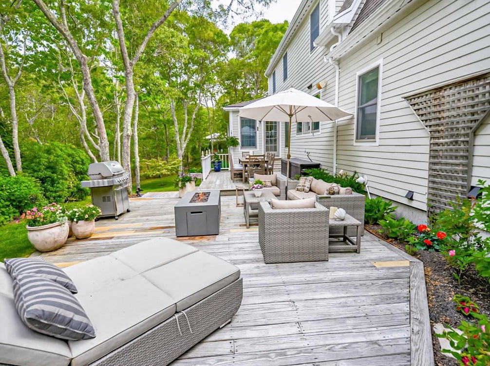 8 Puritan Dr