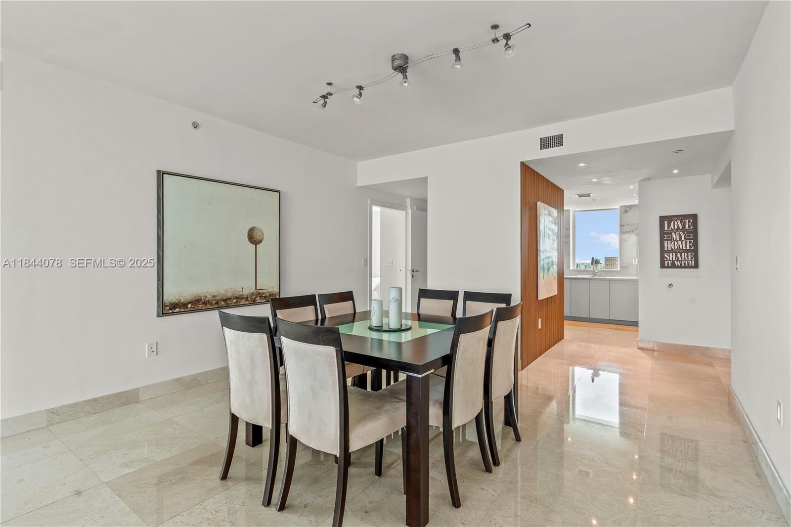 520 WEST AVE #1105