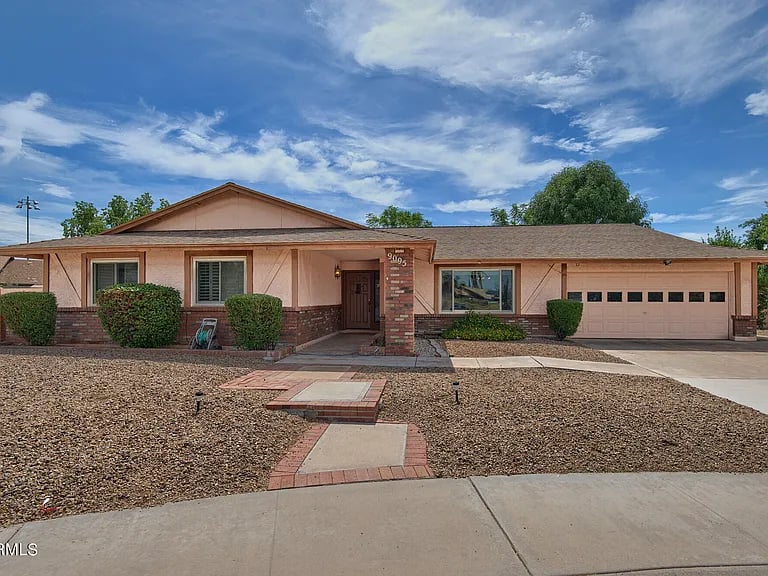 9095 E Sheena Dr