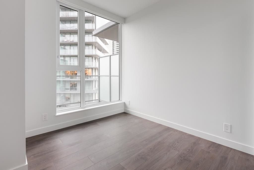567 Clarke Rd, #505