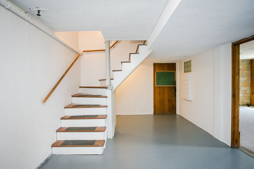 2 Sherri Lane, Middletown RI, 02842