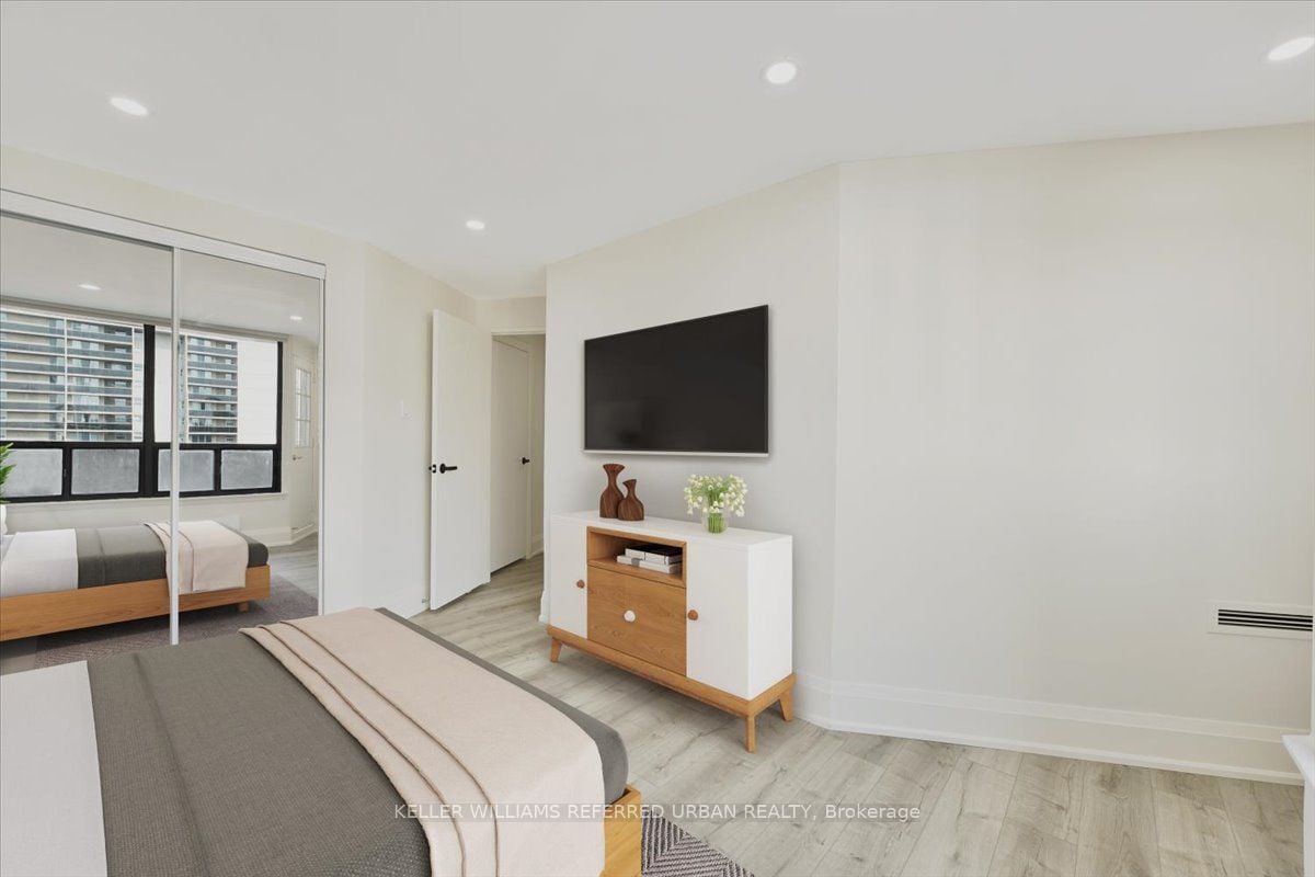 FAMILY LIVING PENTHOUSE