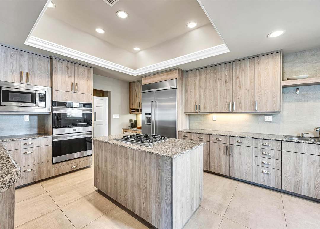 166 Royal Palm Dr