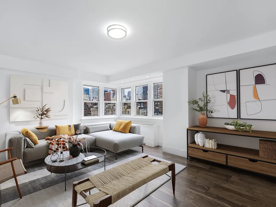 155 East 34th Street Unit: 17DE