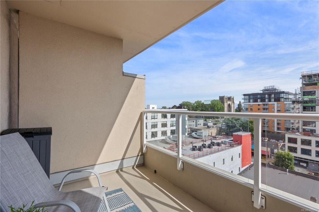 835 View St, #910
