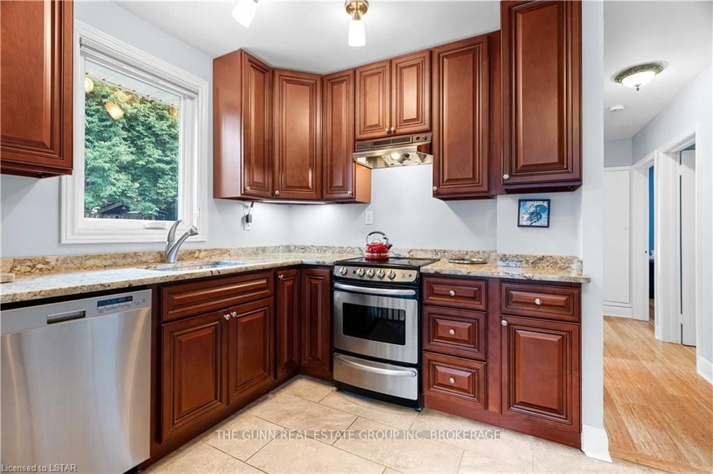 382 Colville Blvd