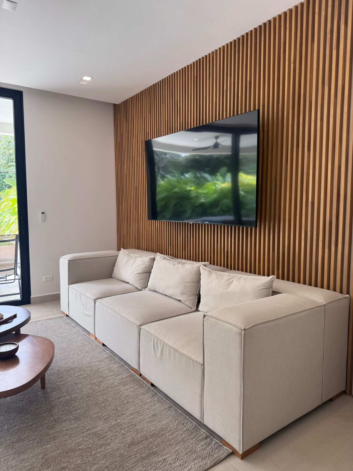 Turnkey Tropical-Modern 4BR Villa with Private Pool in Prestigious Hacienda Pinilla