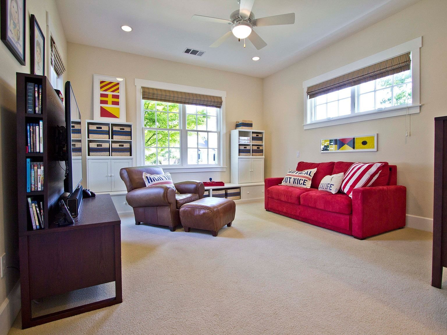 33 Sanford Ln