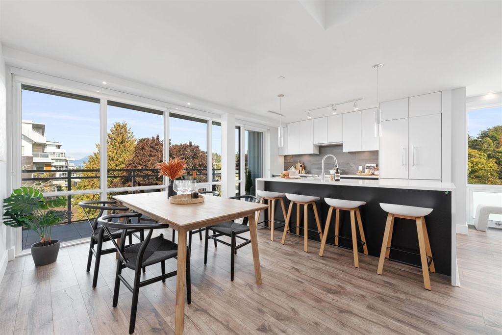 5118 Cambie St, #402