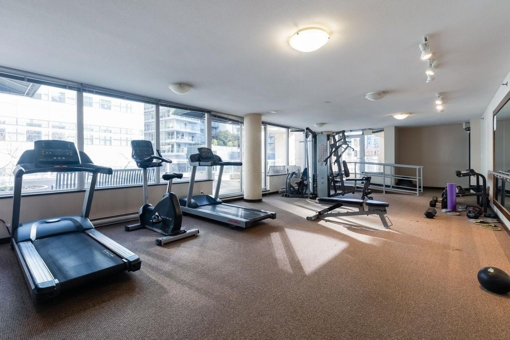 822 Seymour St, #909