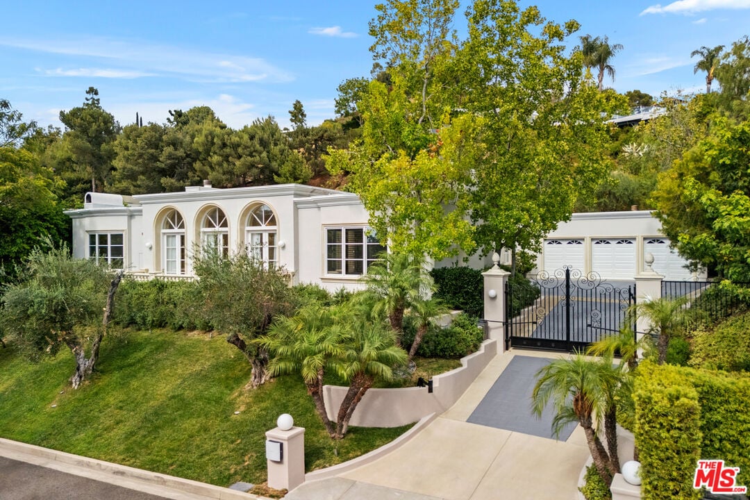 Ivory Arcadia, Martin Lane, 90210