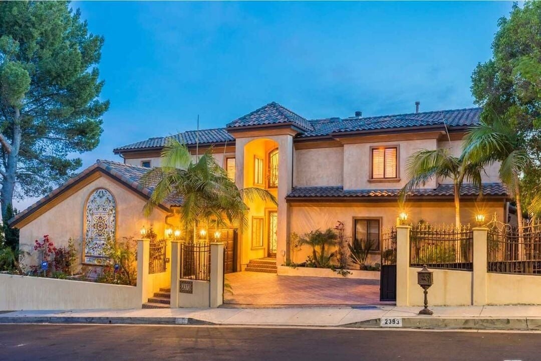 Celestia Crest, Venus Dr, 90046