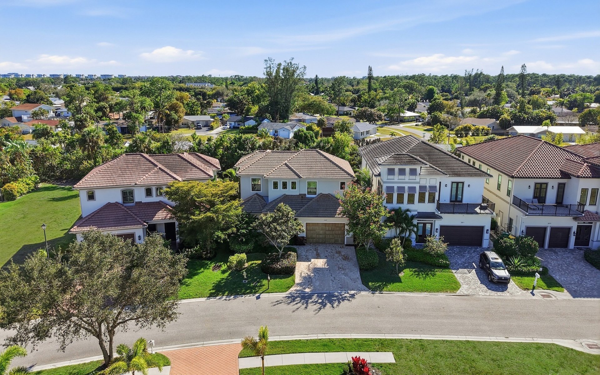 2867 Coco Lakes Dr