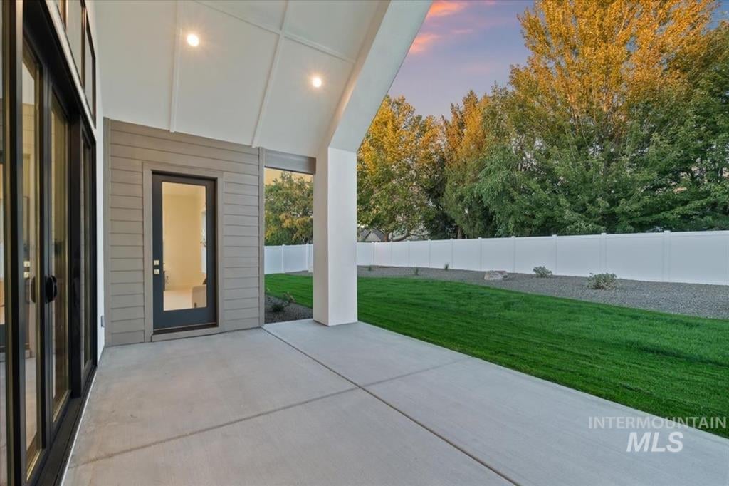 196 N Timber Wolf Pl Eagle Idaho