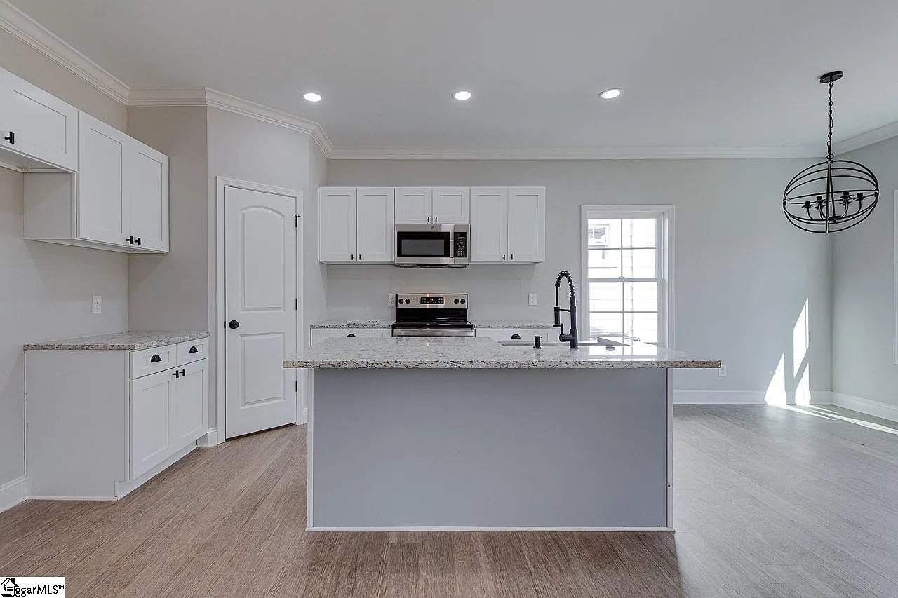 143 Marlboro Rd