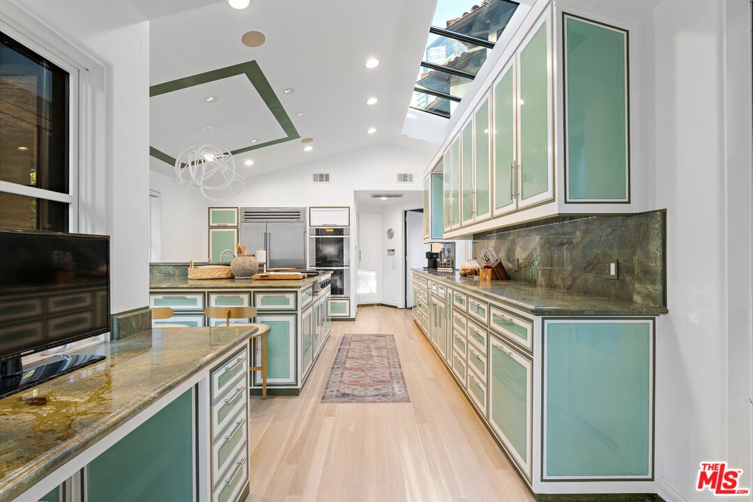 Century Woods Dr, 90067