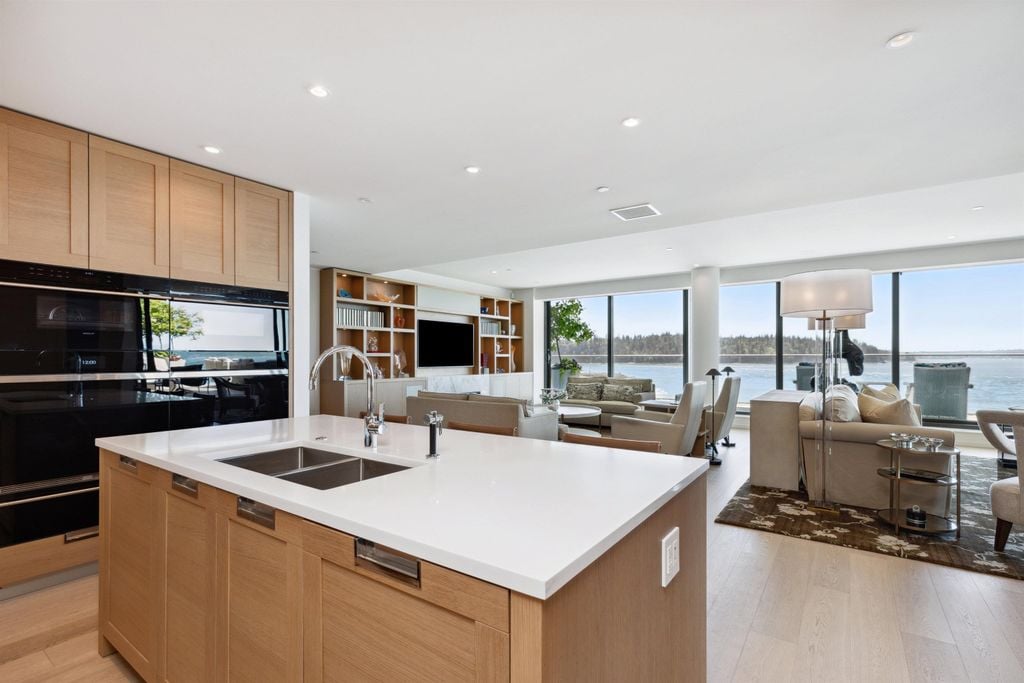 1355 Bellevue Ave, #505