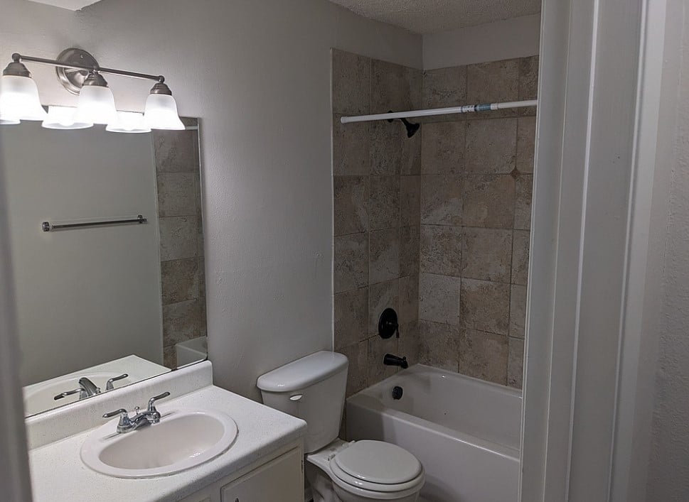 Spacious 2BR/1BA | Fitness, Pool & Pet-Friendly Living