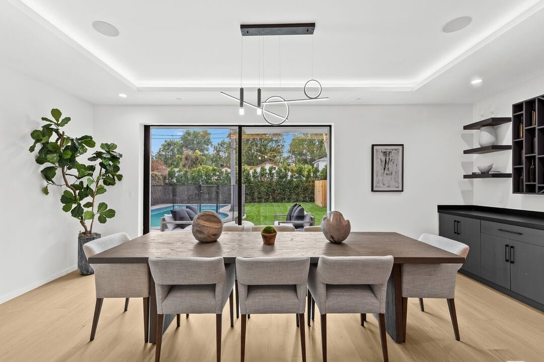 Castle Heights Pl, 90034