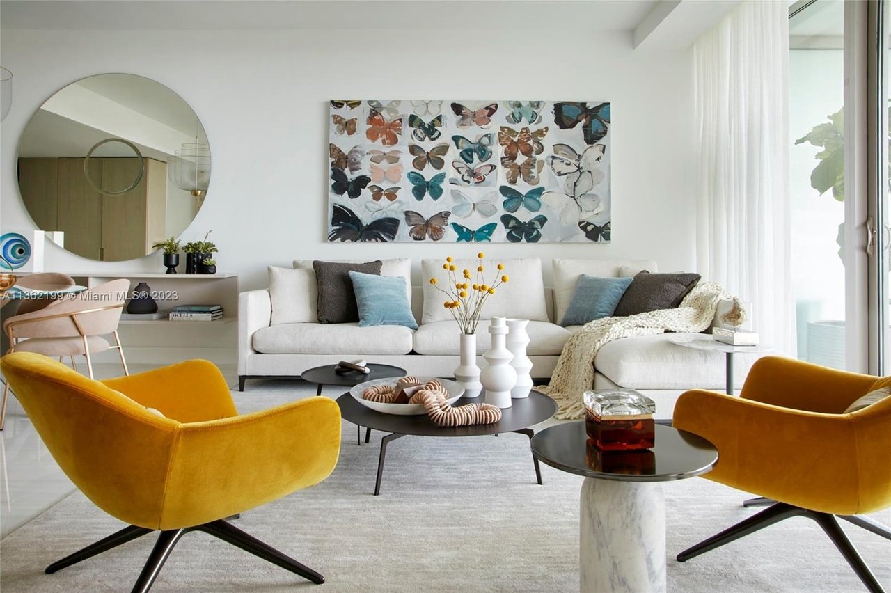 10203 Collins Ave #804