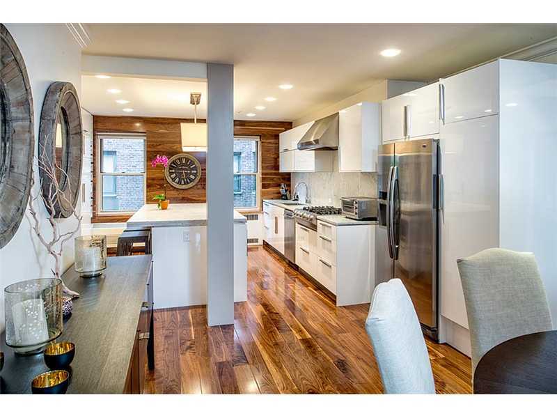 25 W Elm St