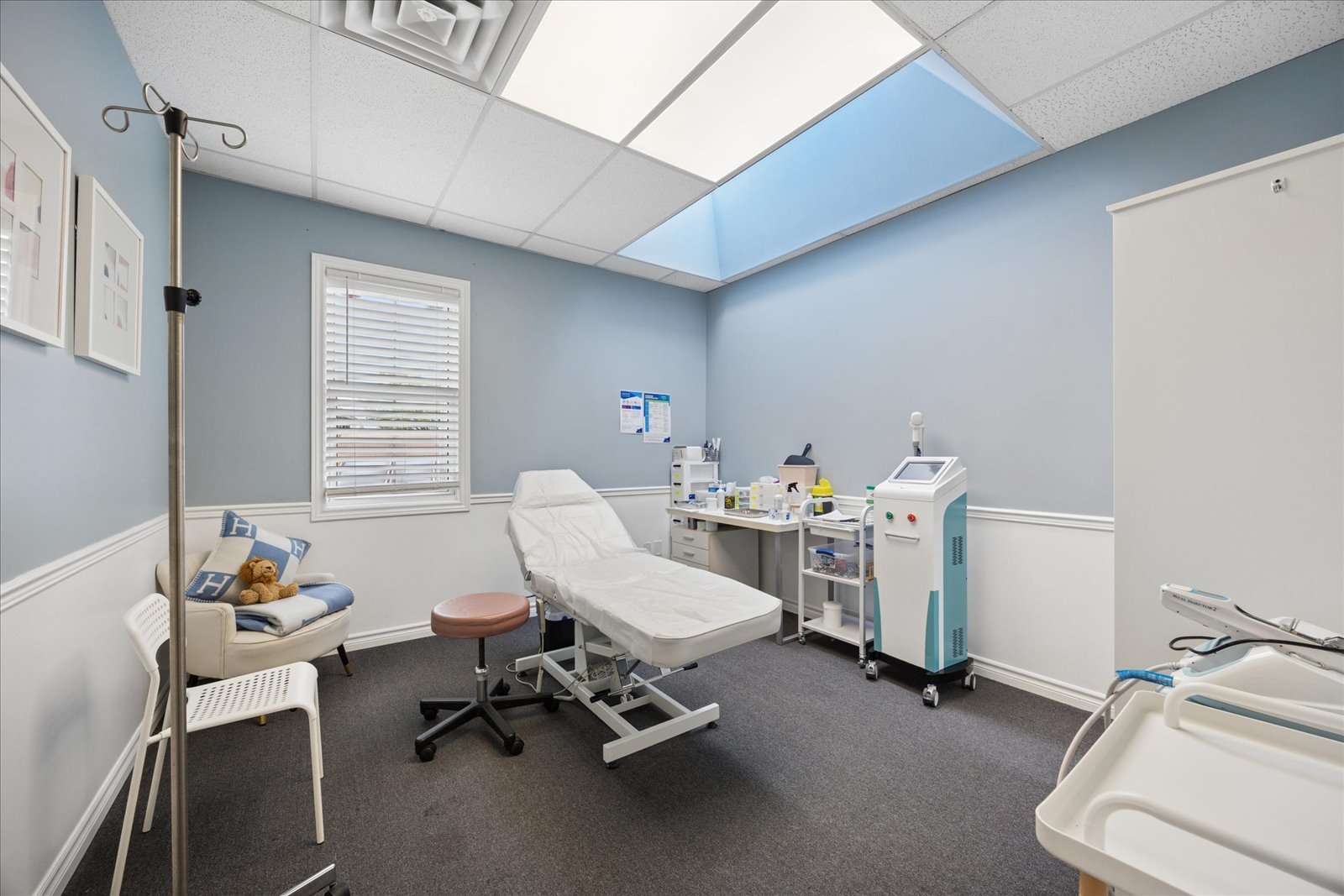 190 Main Street Unionville, Suite 202