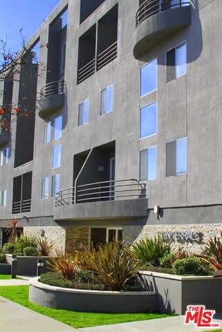 1617 S Beverly Glen #402