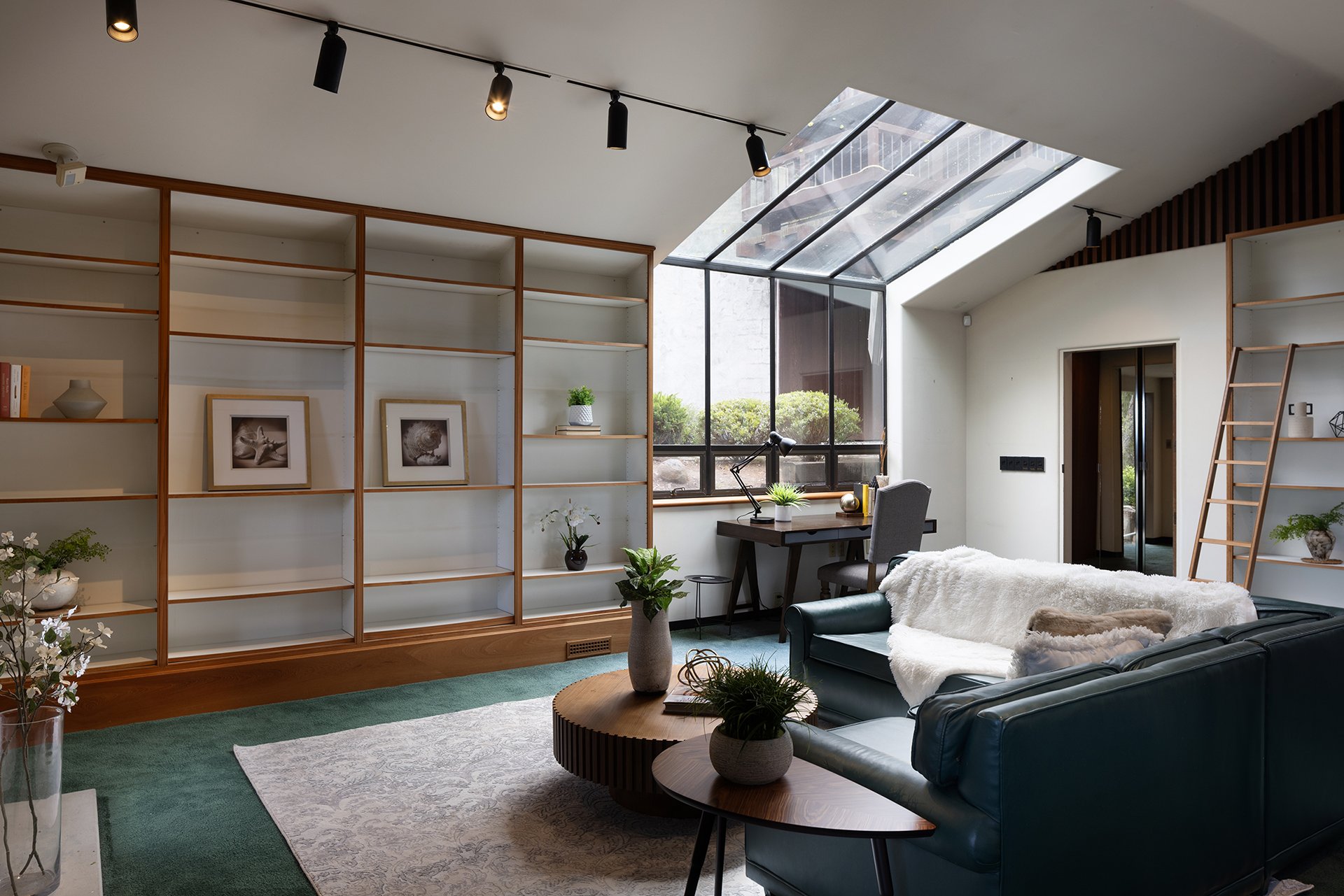 Carmel Bayview Retreat - 571 Viejo Rd