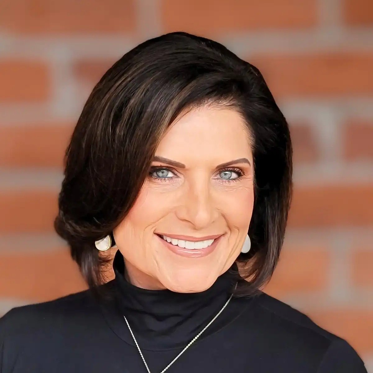 Nita Hunt Davidson, NC Real Estate Agent Headshot
